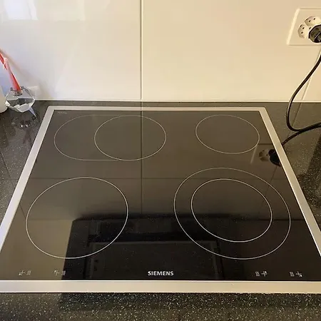 Appartamento Comfort For One Guest With Shared Bathroom In Enge Near Centre & Zurich, July & August Only *