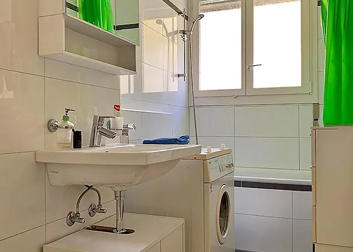 Apartment Comfort For One Guest With Shared Bathroom In Enge Near Centre & Zurich, July & August Only Zürich