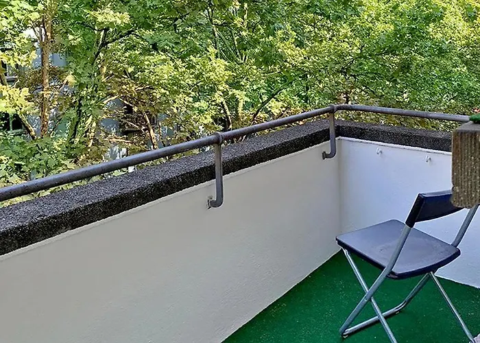 Appartement Comfort For One Guest With Shared Bathroom In Enge Near Centre & Zurich, July & August Only *