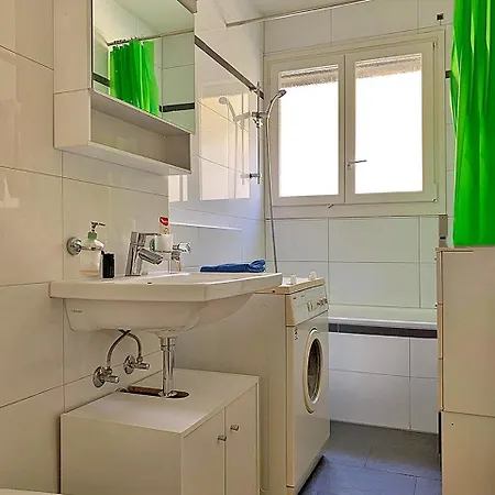 Lägenhet Comfort For One Guest With Shared Bathroom In Enge Near Centre & Zurich, July & August Only Zürich