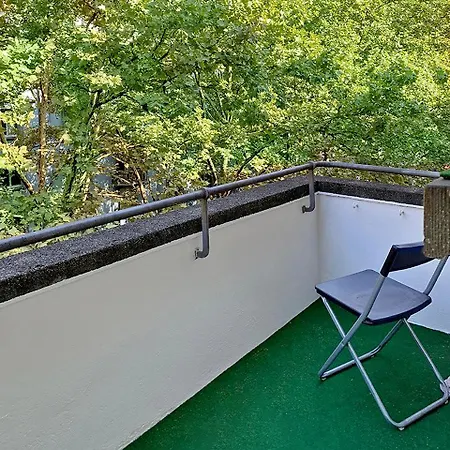 아파트 Comfort For One Guest With Shared Bathroom In Enge Near Centre & Zurich, July & August Only *